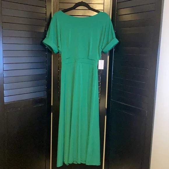 Alexia Admor | Dresses | Alexia Admor Draped Bodice Kelley Green Midi Dress  | Poshmark